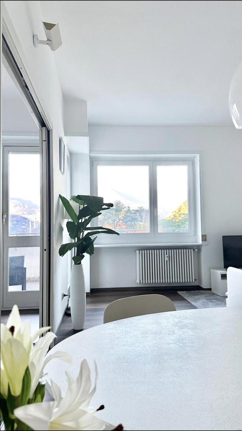 Luxury Apartment With View Como Bagian luar foto