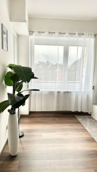 Luxury Apartment With View Como Bagian luar foto